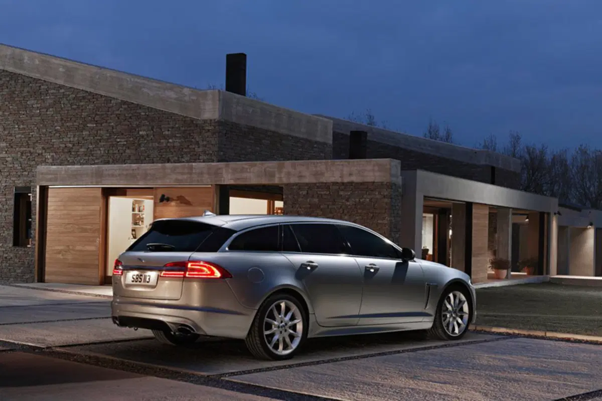 Jaguar XF Sportbrake 3.0 DS V6 Portfolio (11)