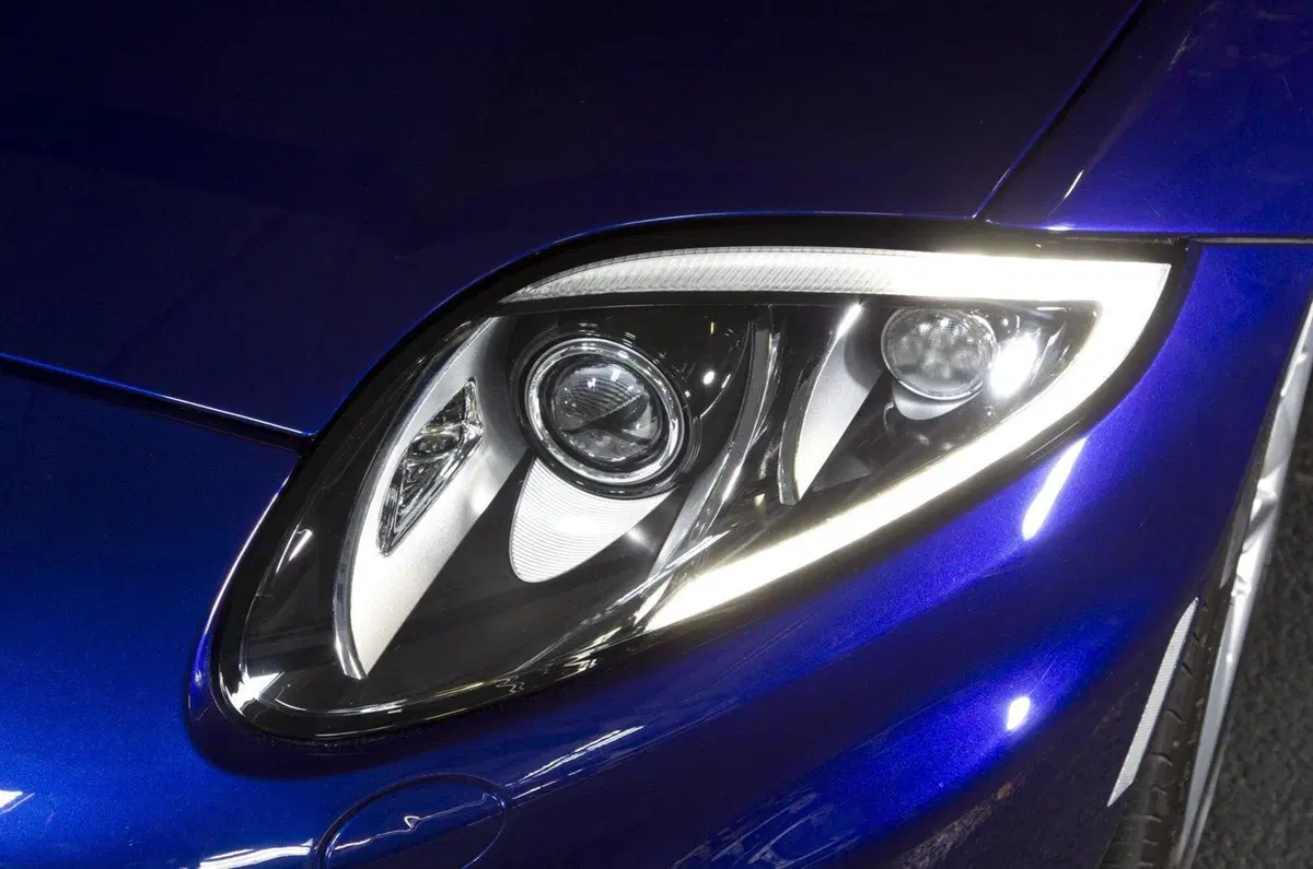 Jaguar XK (2006-15) (7)