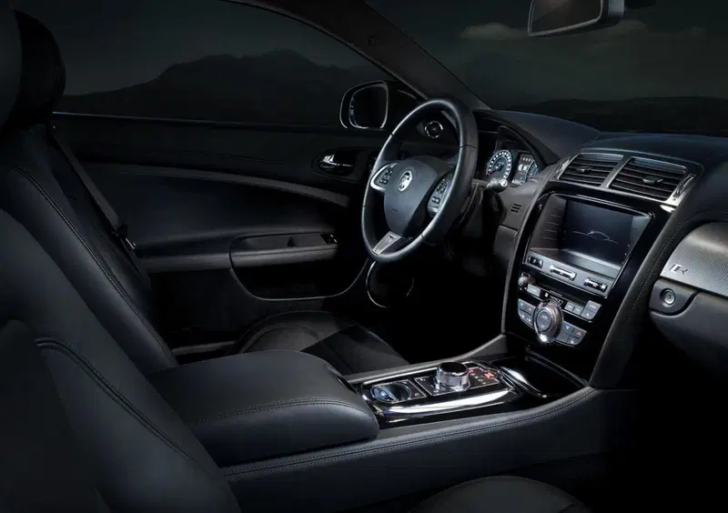 Jaguar XK (2006-15) (9)
