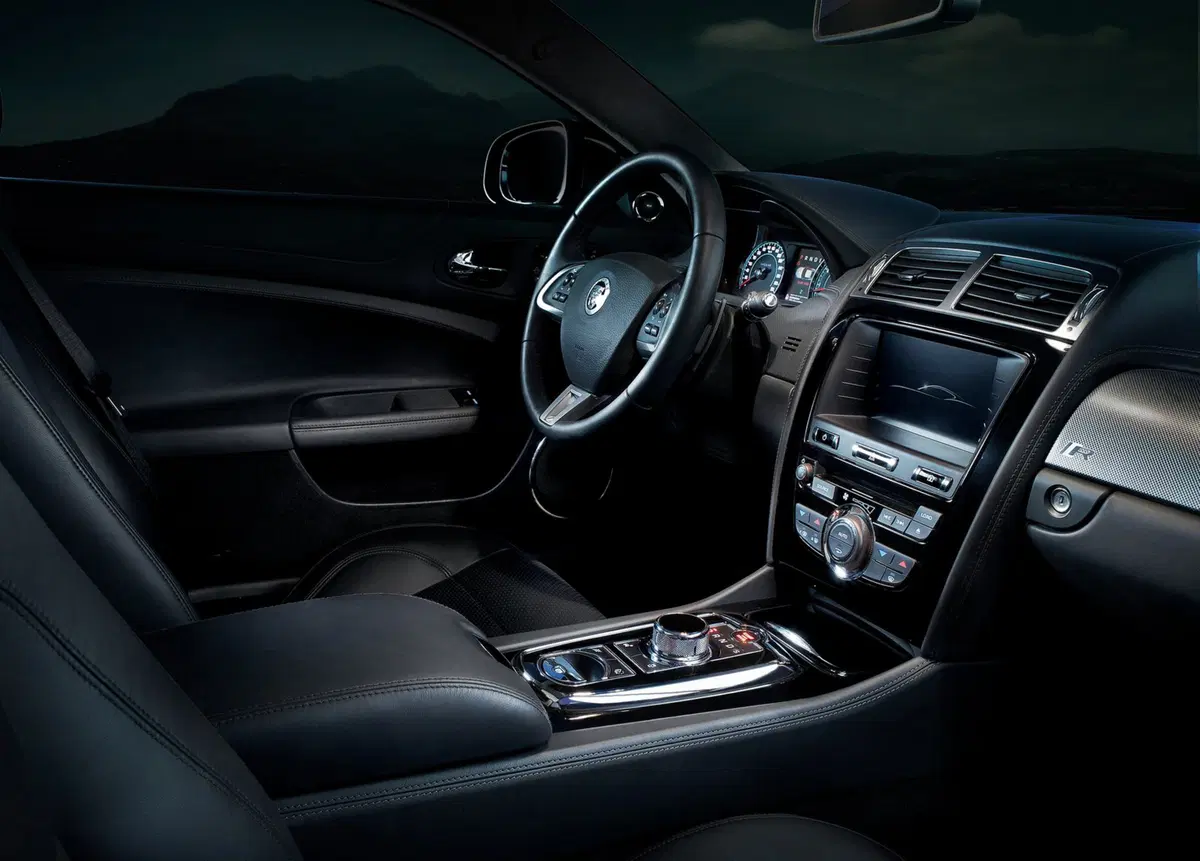 Jaguar XKR 4.2 V8 Portfolio Convertibile (8)
