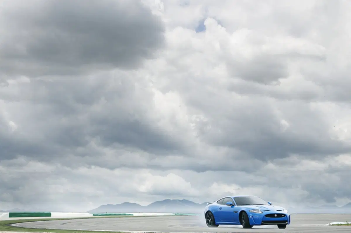 Jaguar XKR-S 4.2 V8 S/C Coupé (9)