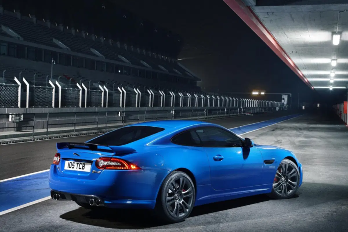 Jaguar XKR-S 4.2 V8 S/C Coupé (10)