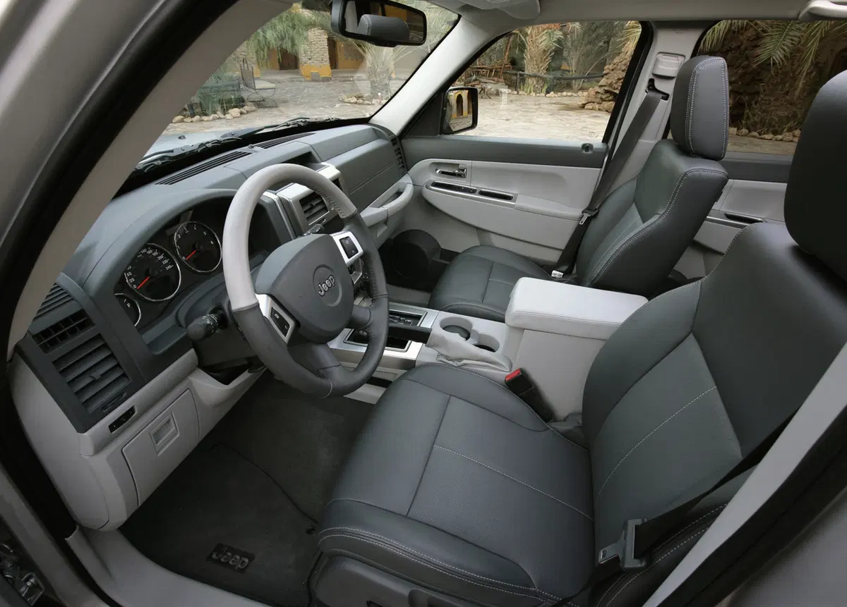 Jeep Cherokee (2008-14) (18)