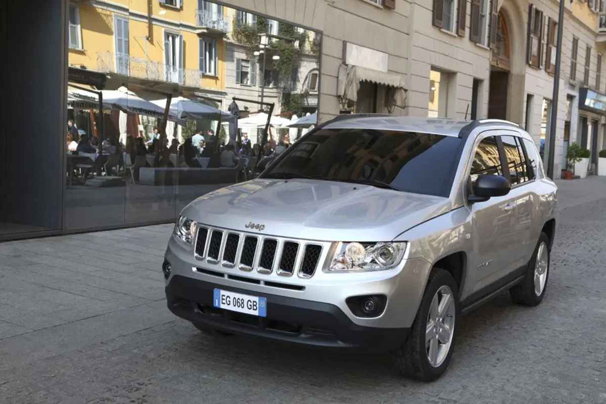 Jeep Compass 2.0 Turbodiesel Limited (4)
