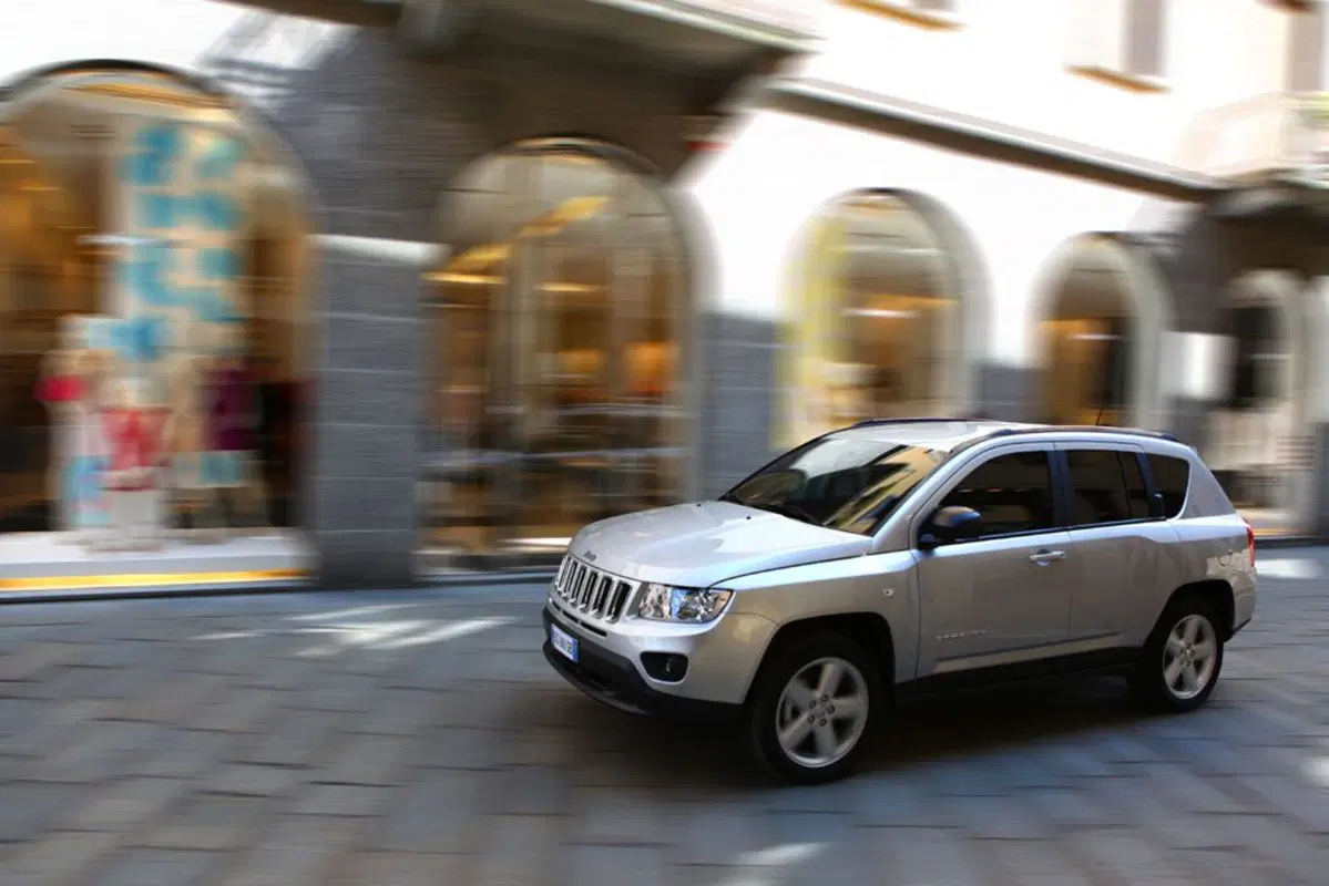 Jeep Compass 2.0 Turbodiesel Limited (7)