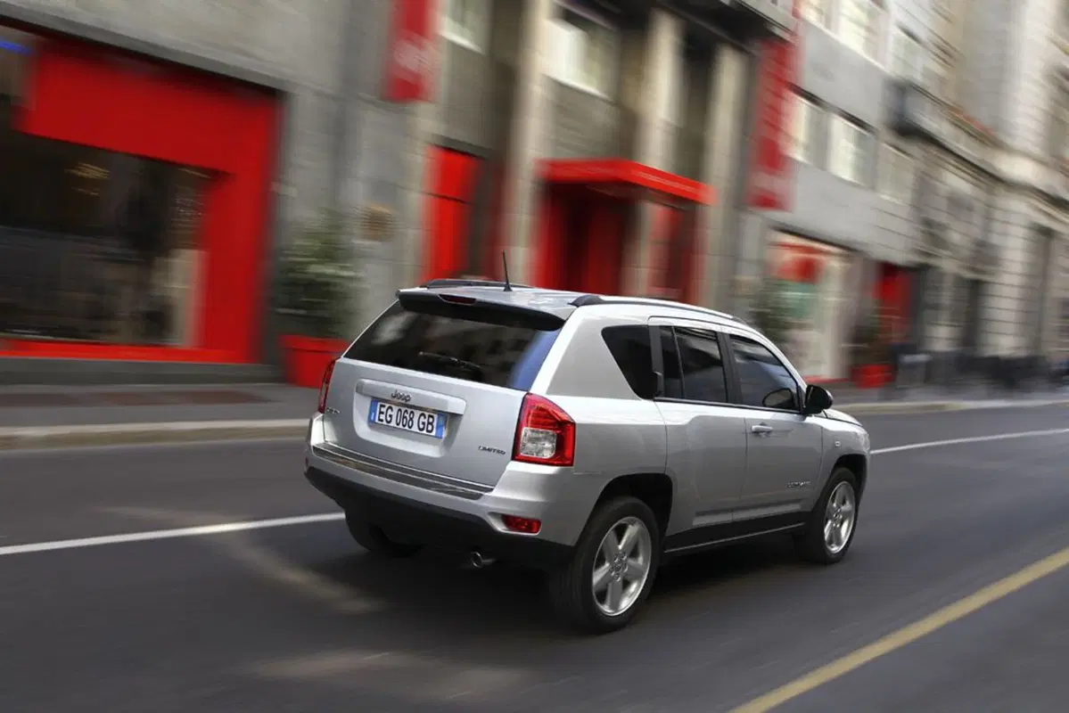 Jeep Compass 2.0 Turbodiesel Limited (9)