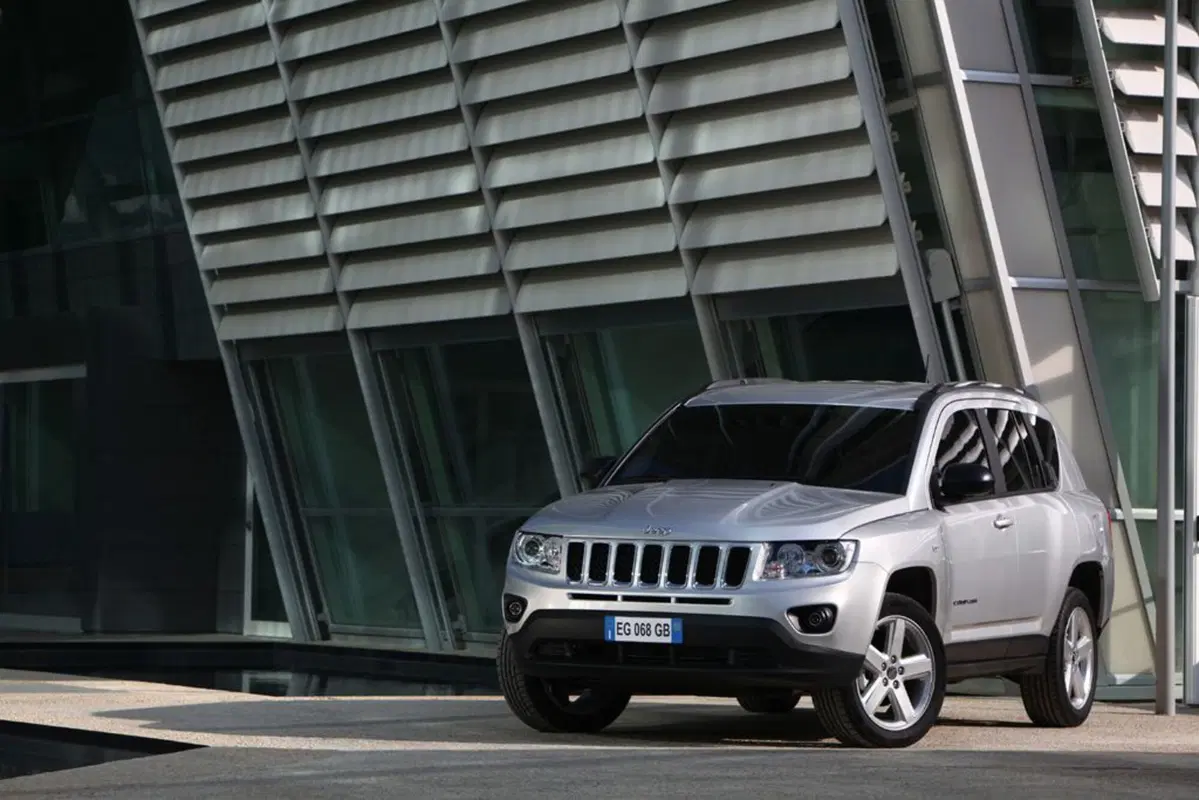 Jeep Compass 2.0 Turbodiesel Limited (14)