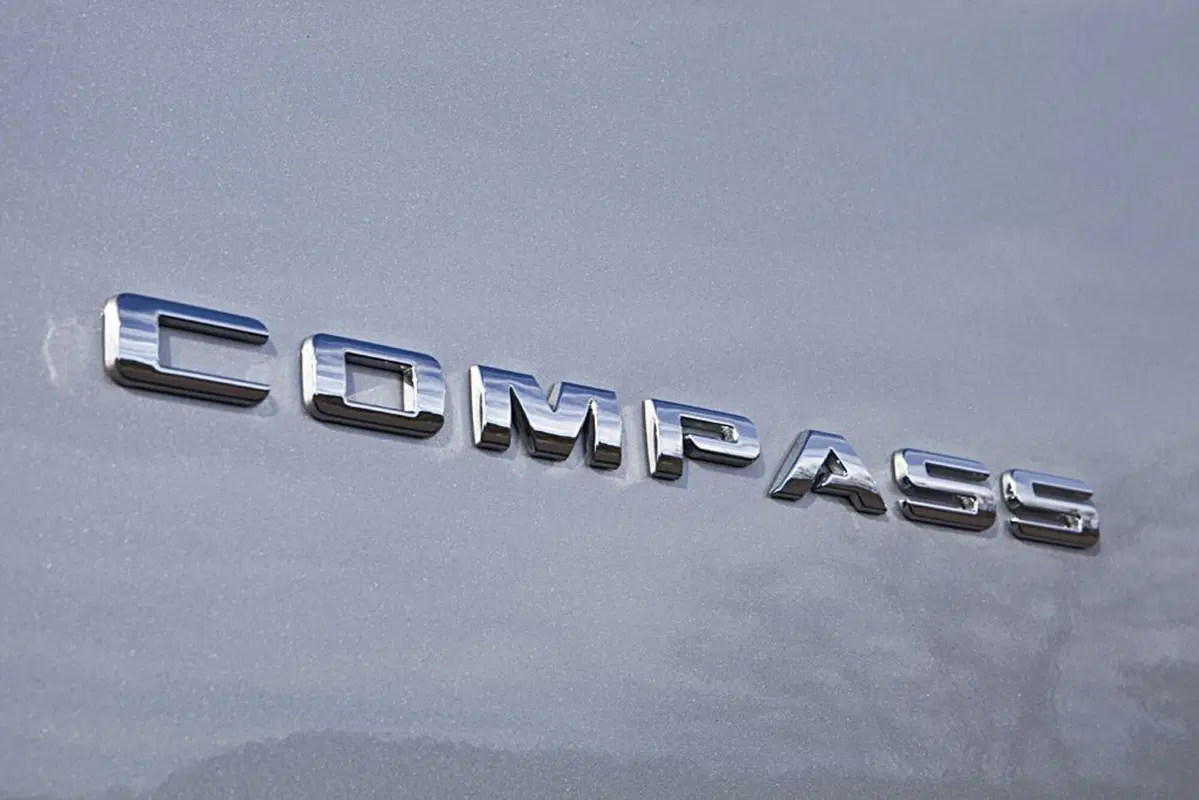 Jeep Compass 2.0 Turbodiesel Limited (18)