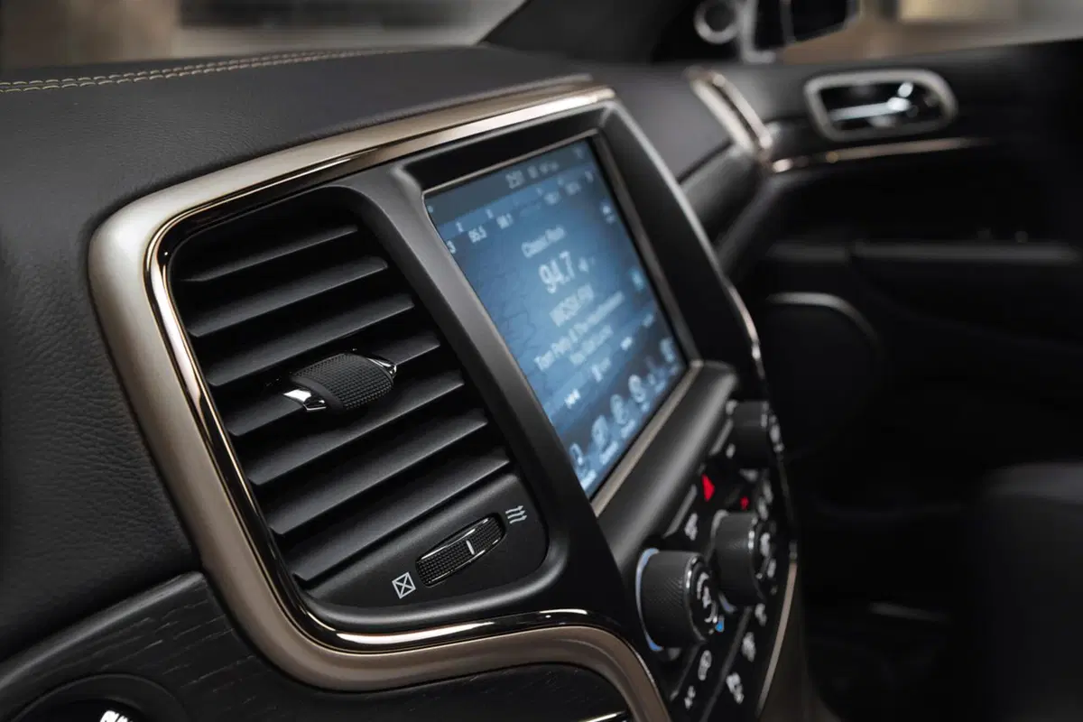 Jeep Grand Cherokee (2010-21) (17)