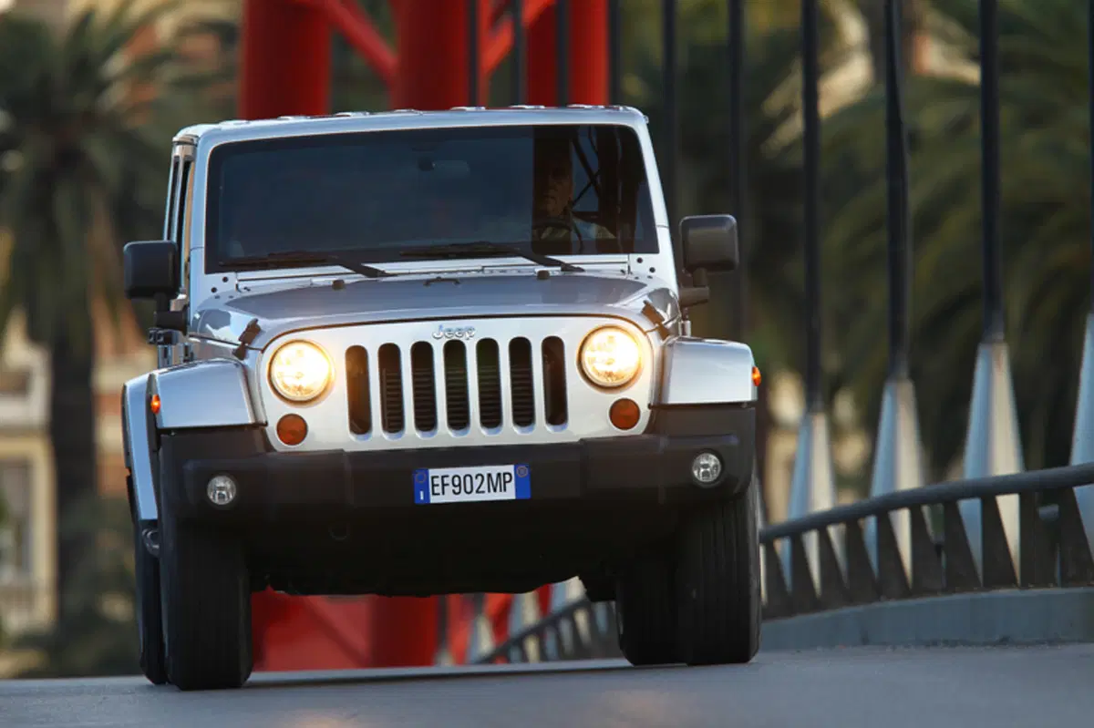 Jeep Wrangler Unlimited 2.8 CRD DPF Sahara Auto (14)