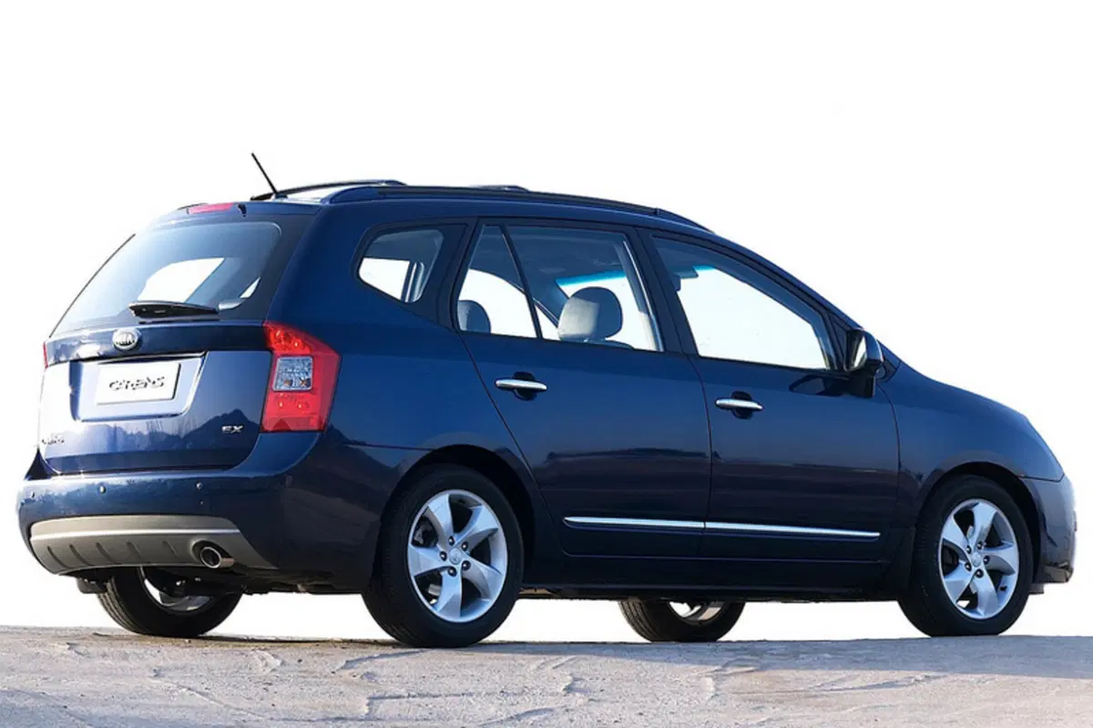 Kia Carens (2006-10) (8)