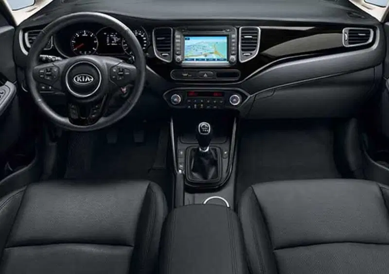 Kia Carens (2013-19) (9)