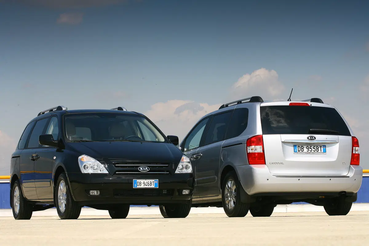 Kia Carnival (2006-10) (9)