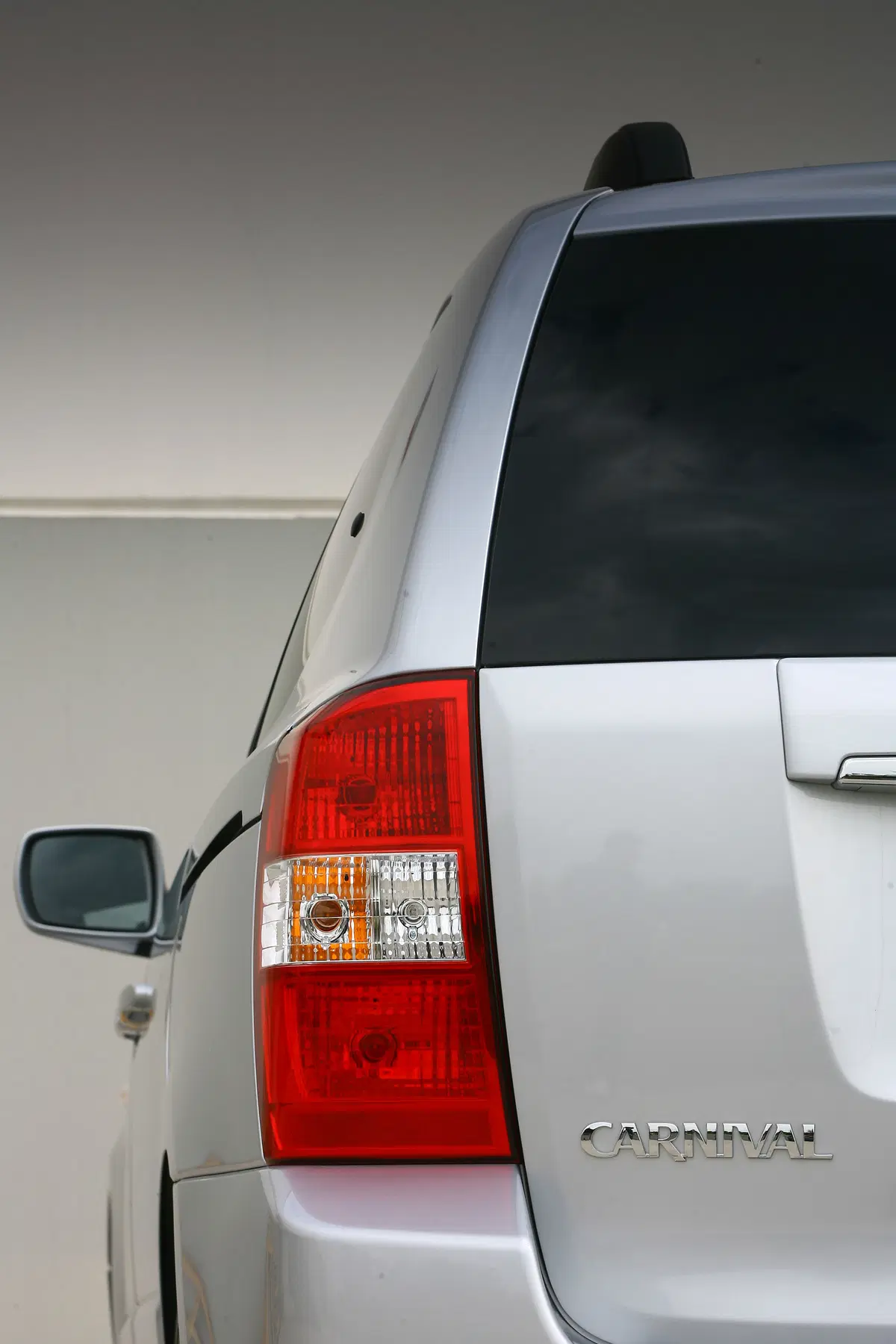 Kia Carnival (2006-10) (10)