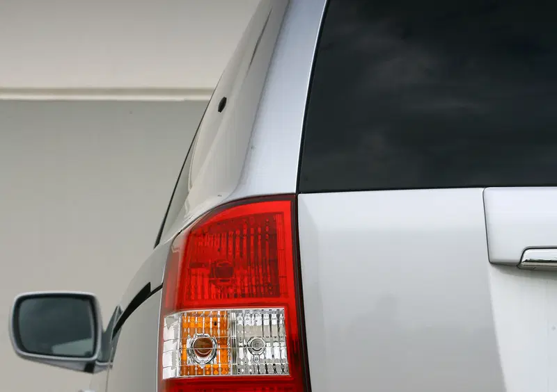 Kia Carnival (2006-10) (10)