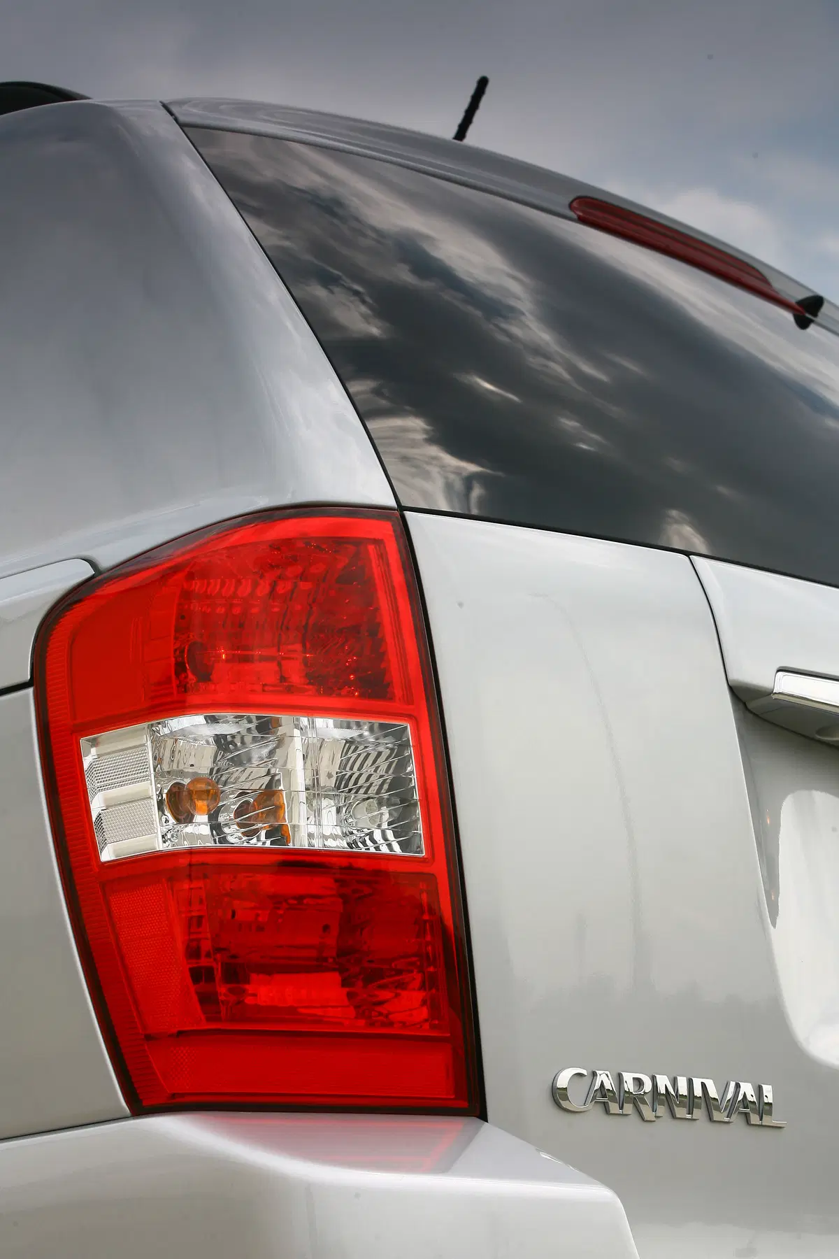 Kia Carnival (2006-10) (14)