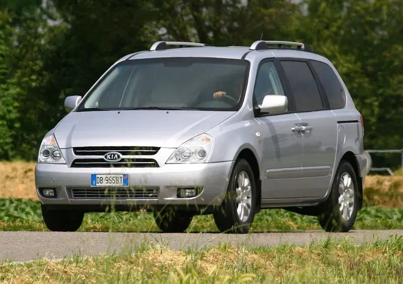 Kia Carnival (2006-10) (16)