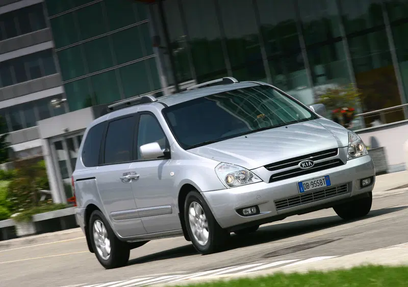 Kia Carnival (2006-10) (27)