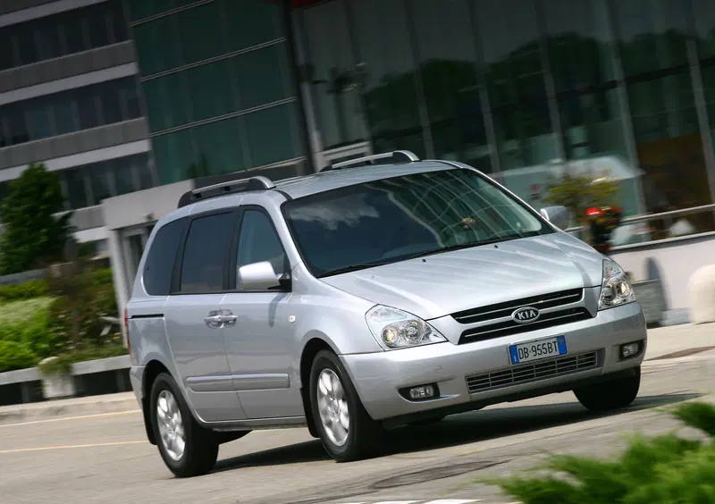 Kia Carnival (2006-10) (28)