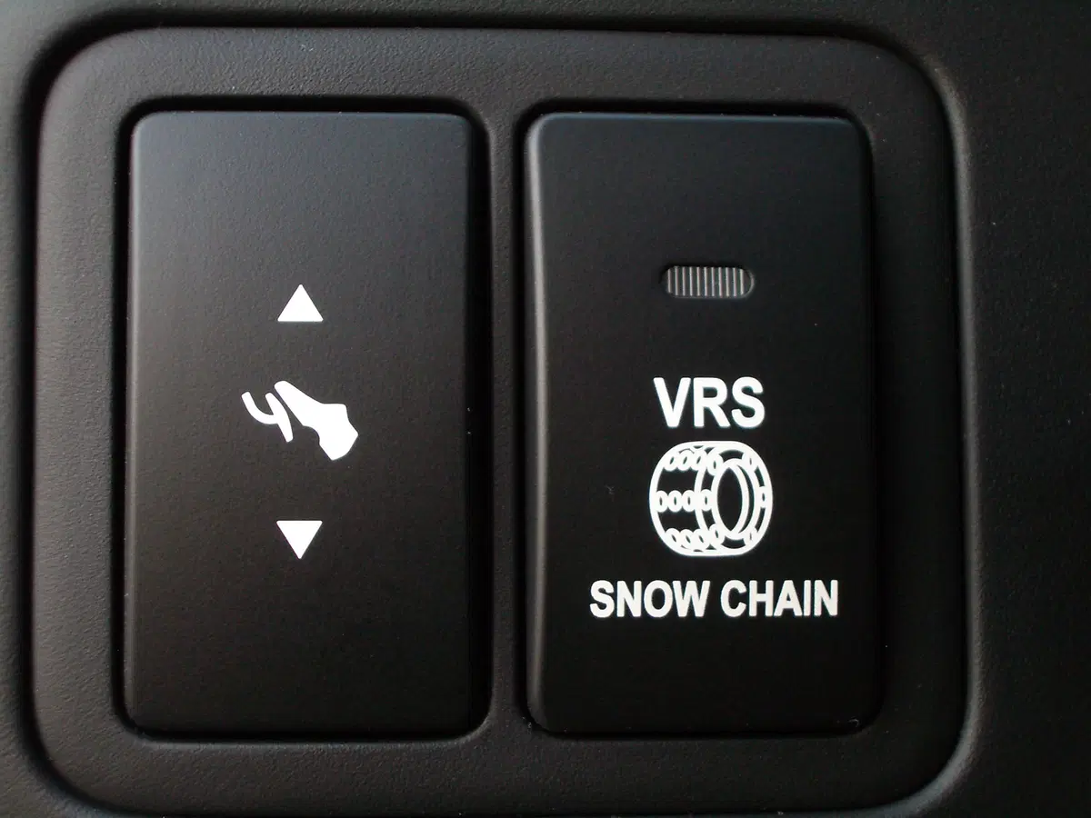 Kia Carnival (2006-10) (37)