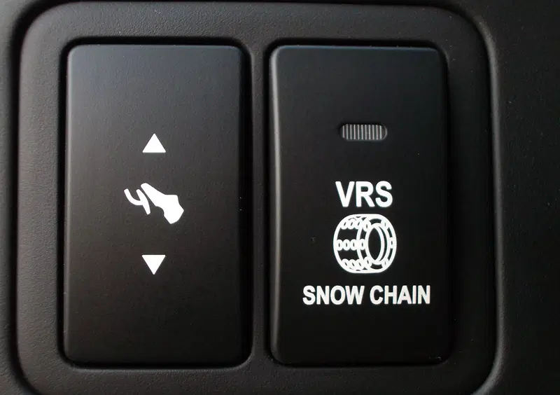 Kia Carnival (2006-10) (37)