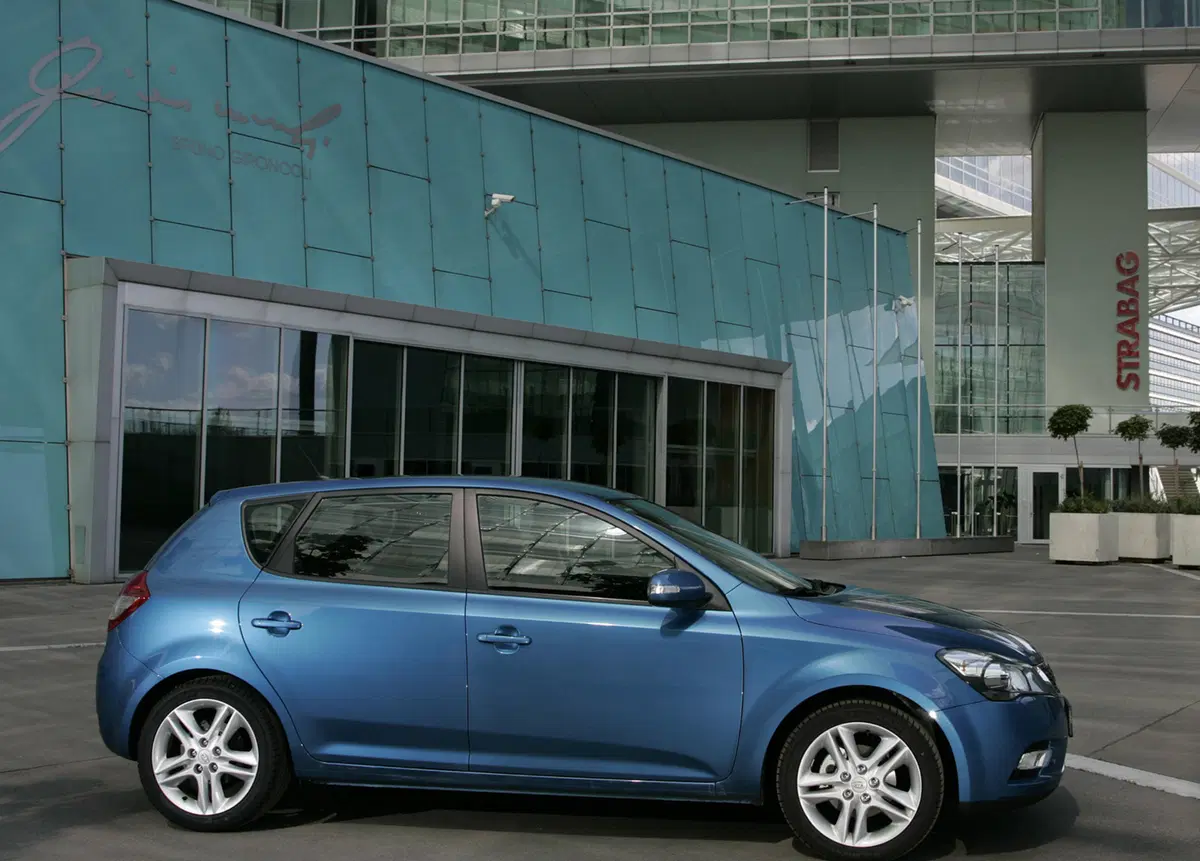 Kia Cee'd (2007-12) (7)