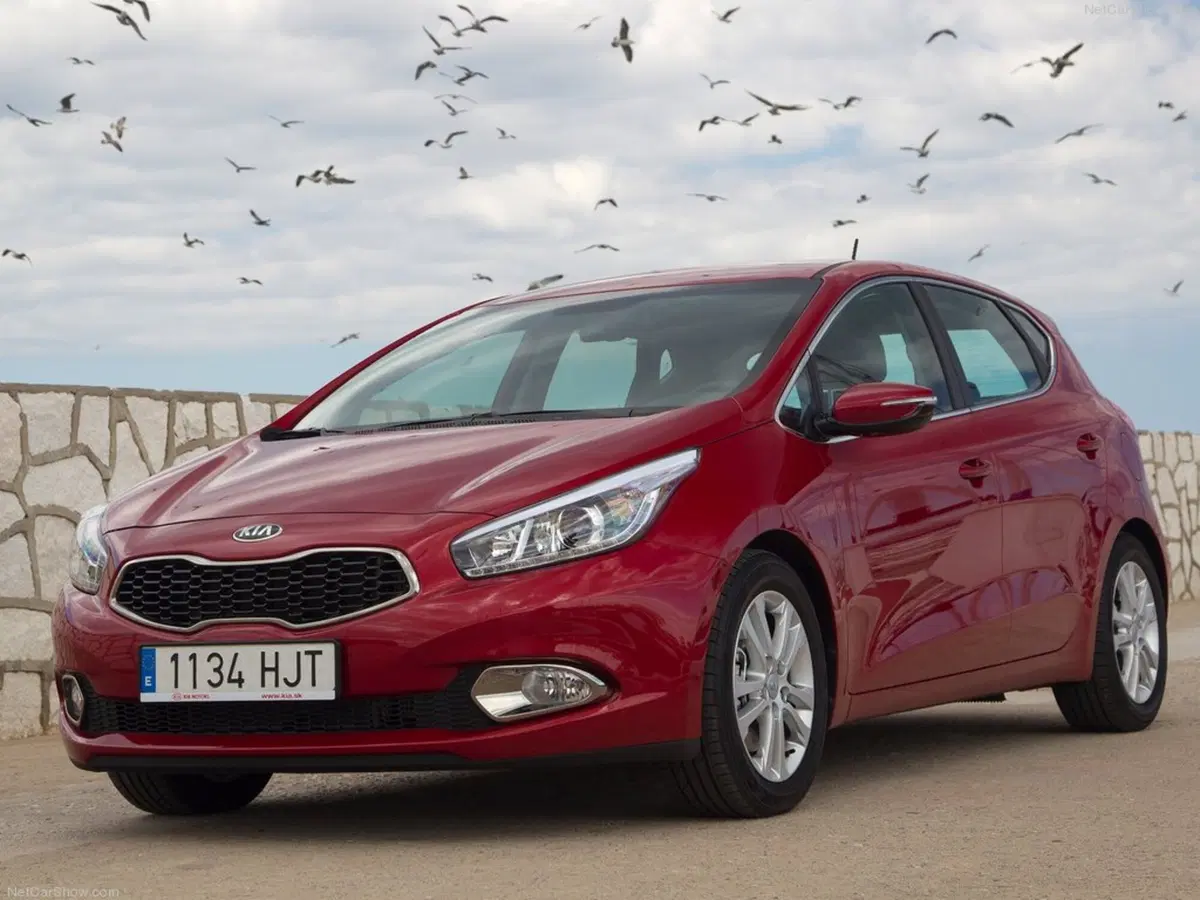Kia cee'd 1.6 CRDi 136 CV DCT 5 porte GT Line (7)