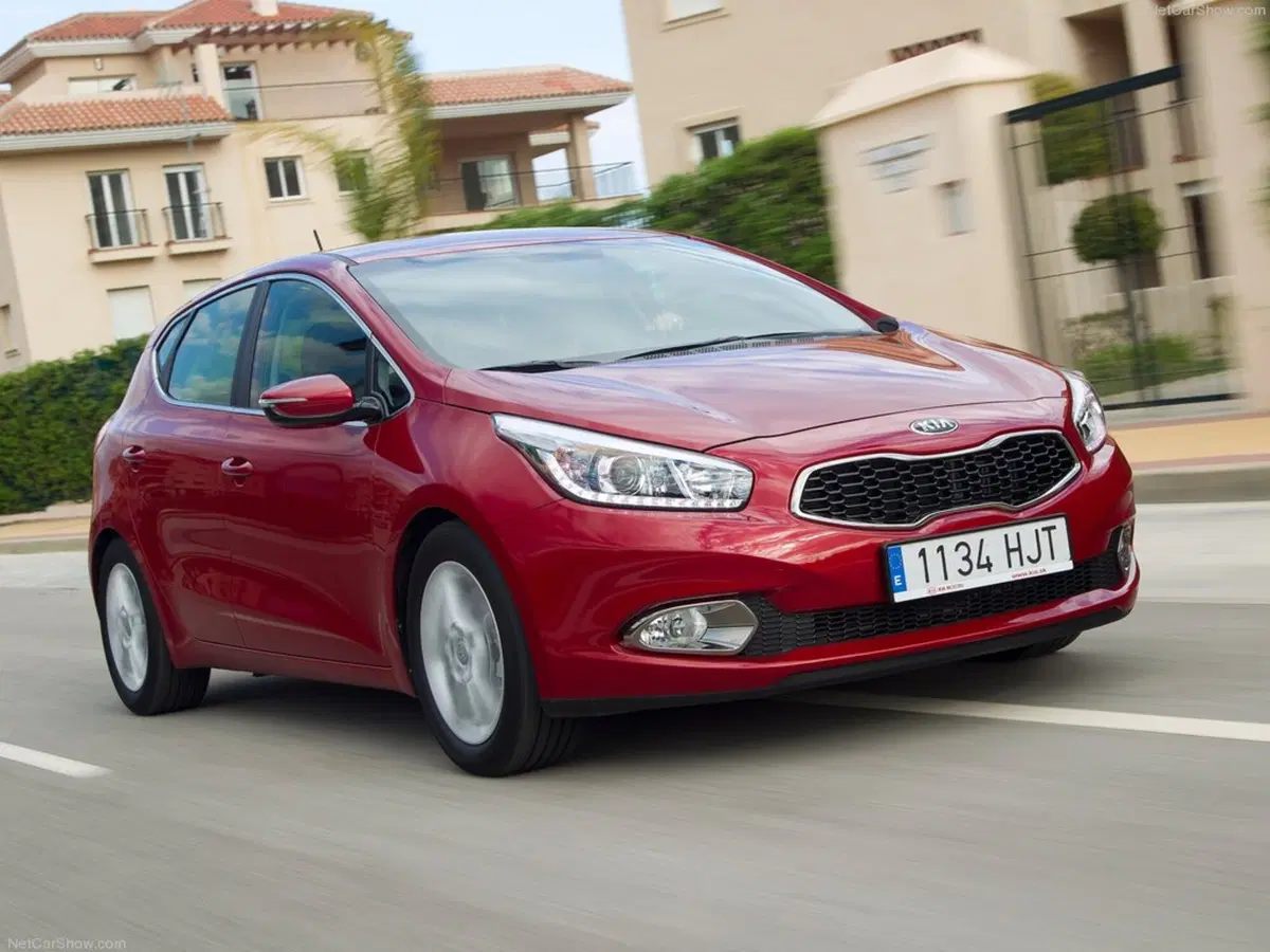 Kia cee'd 1.6 CRDi 136 CV DCT 5 porte GT Line (12)