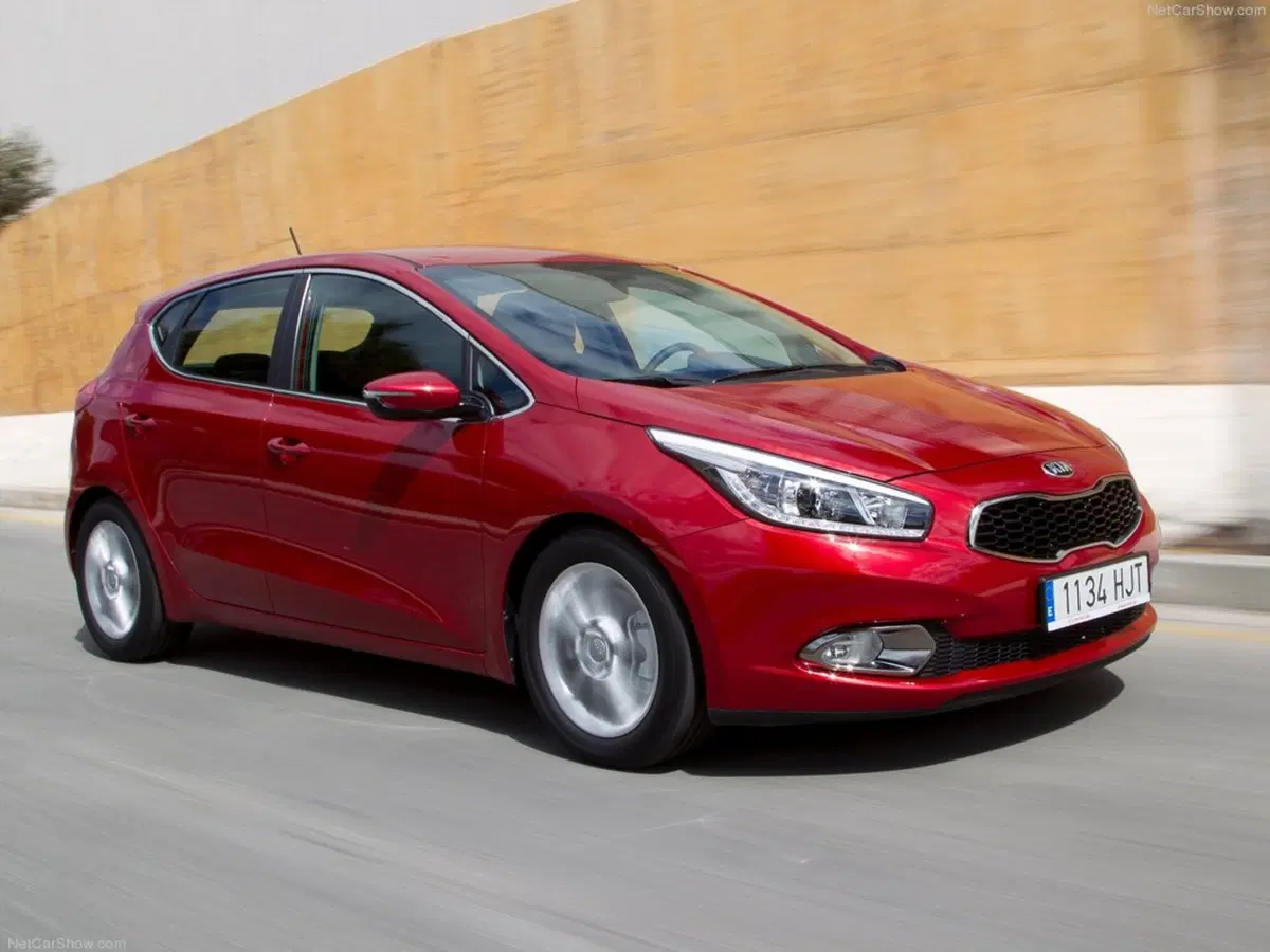 Kia cee'd 1.6 CRDi 136 CV DCT 5 porte GT Line (13)