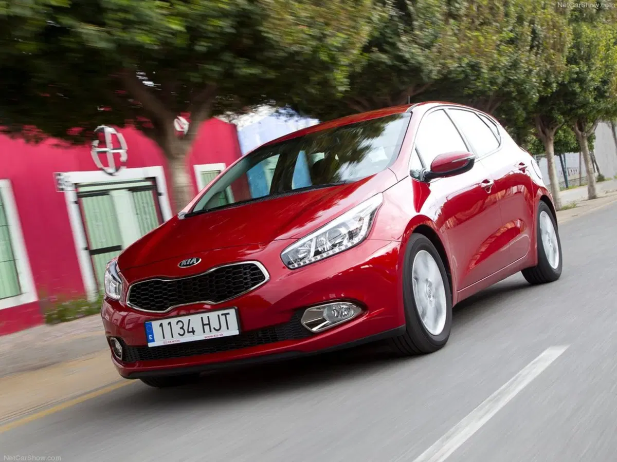 Kia cee'd 1.6 CRDi 136 CV DCT 5 porte GT Line (15)