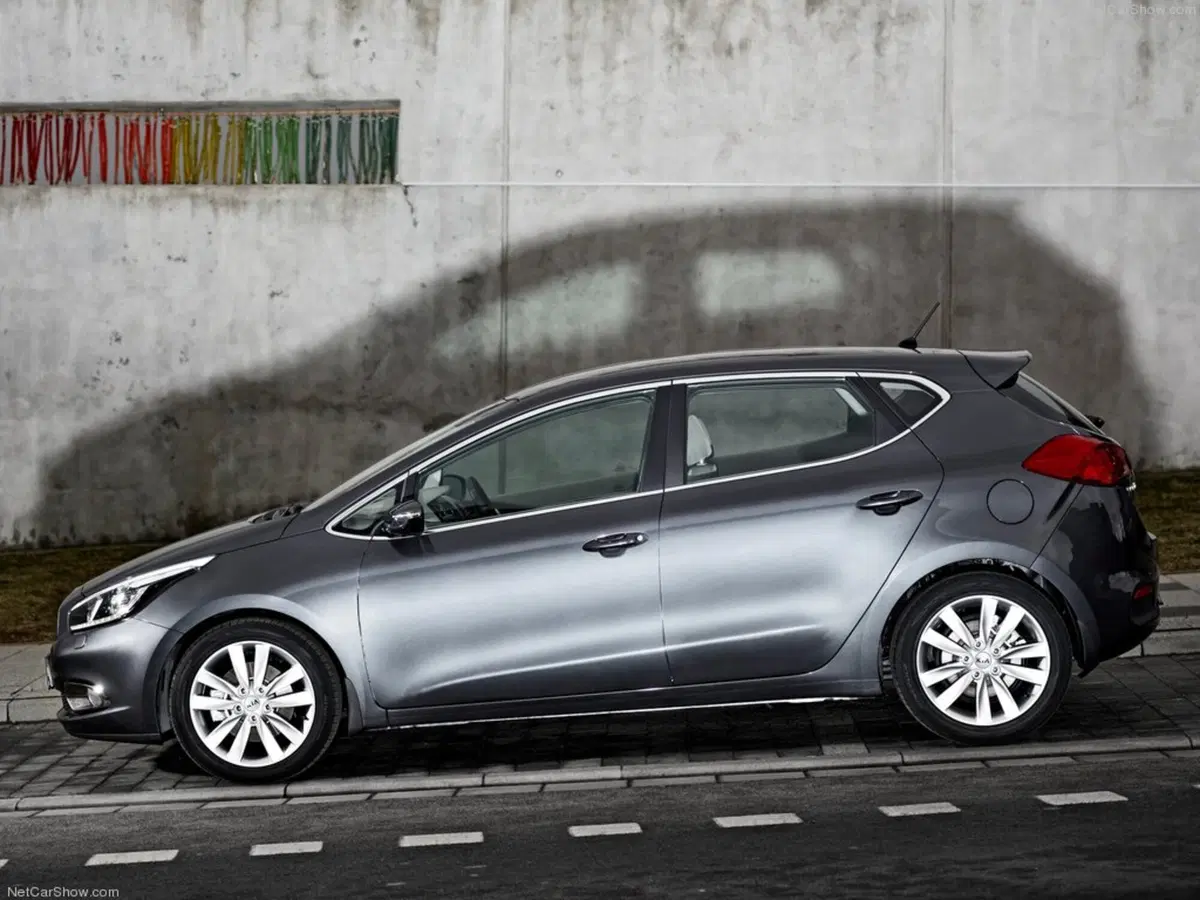 Kia cee'd 1.6 CRDi 136 CV DCT 5 porte GT Line (17)