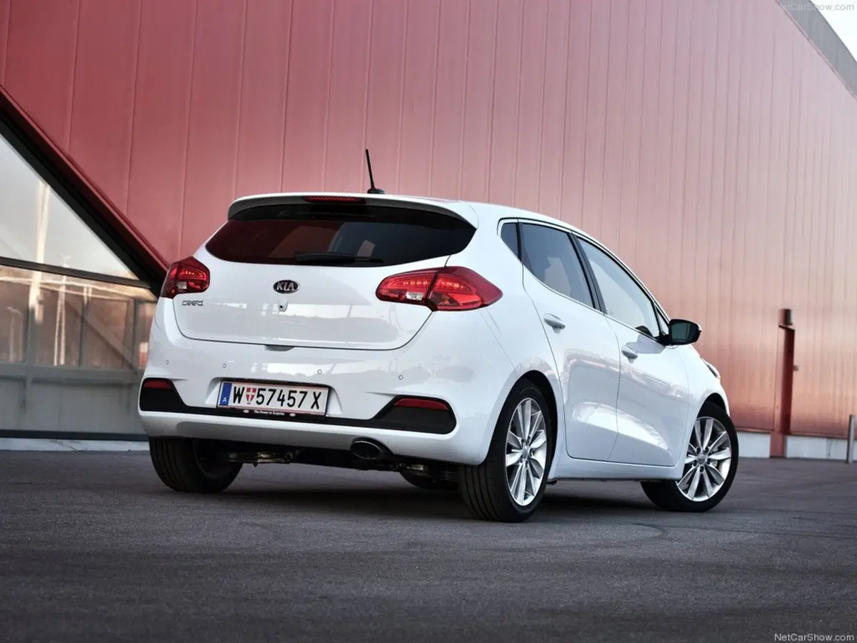 Kia cee'd 1.6 CRDi 136 CV DCT 5 porte GT Line (20)