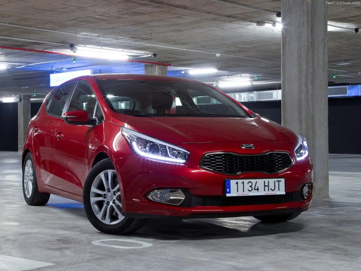Kia cee'd 1.6 CRDi 136 CV DCT 5 porte GT Line (25)