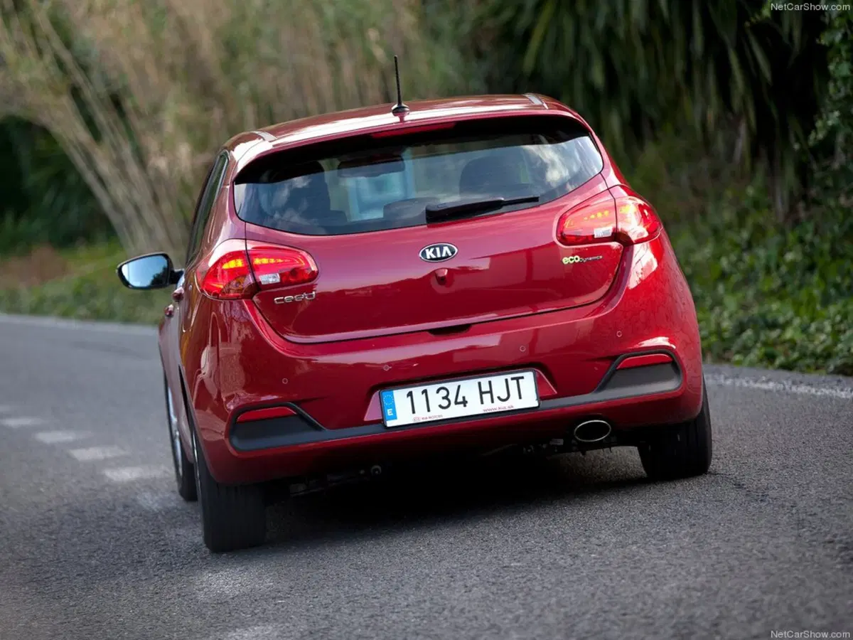 Kia cee'd 1.6 CRDi 136 CV DCT 5 porte GT Line (29)