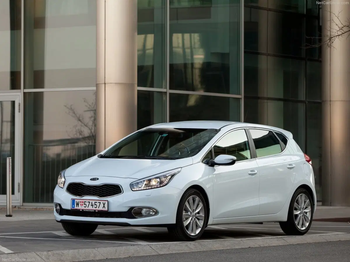 Kia cee'd 1.6 CRDi 136 CV DCT 5 porte GT Line (33)