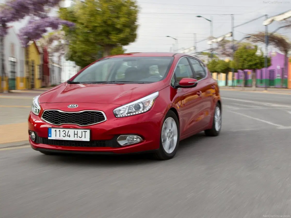 Kia cee'd 1.6 CRDi 136 CV DCT 5 porte GT Line (40)