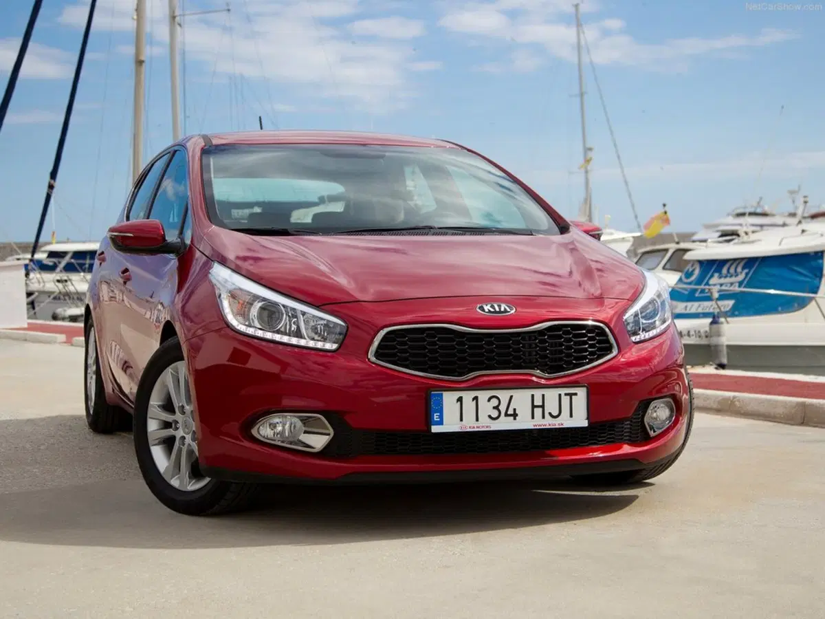Kia cee'd 1.6 CRDi 136 CV DCT 5 porte GT Line (41)