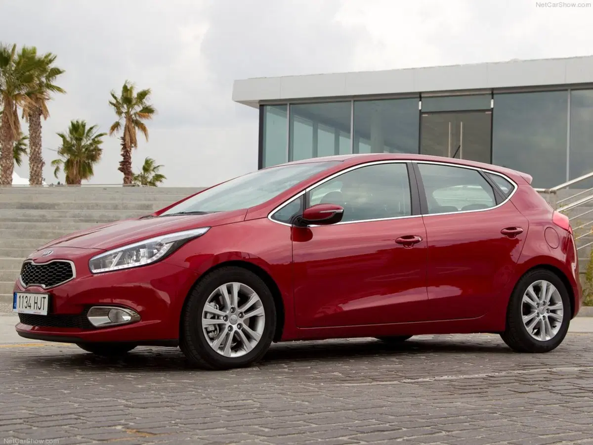 Kia cee'd 1.6 CRDi 136 CV DCT 5 porte GT Line (42)