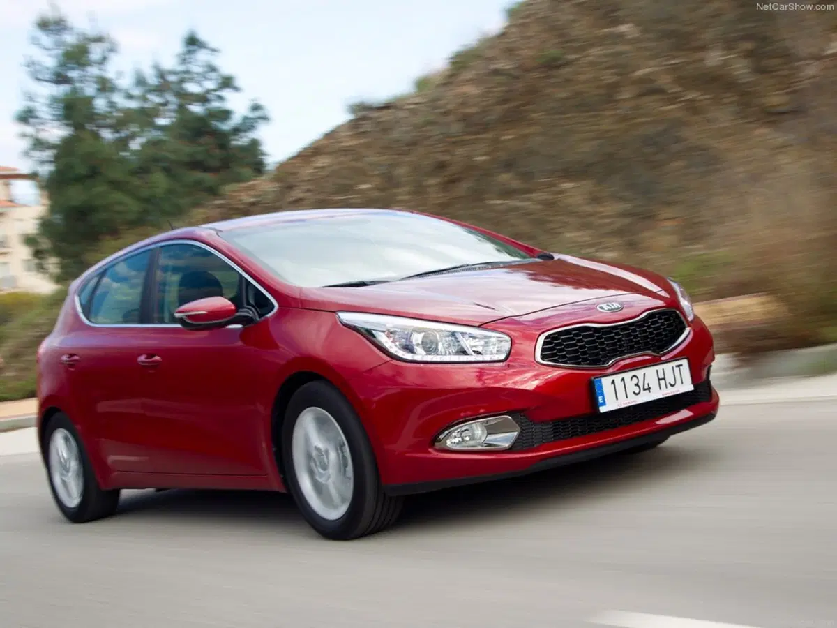Kia cee'd 1.6 CRDi 136 CV DCT 5 porte GT Line (43)