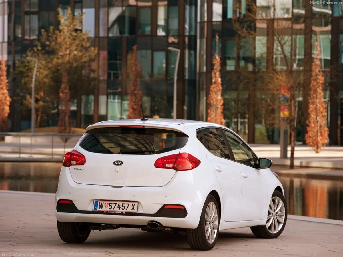 Kia cee'd 1.6 CRDi 136 CV DCT 5 porte GT Line (49)
