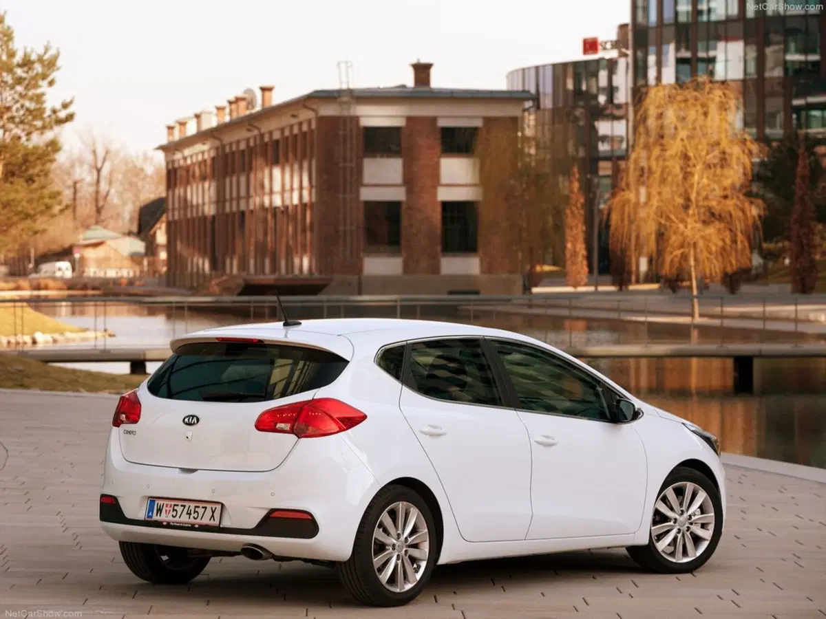 Kia cee'd 1.6 CRDi 136 CV DCT 5 porte GT Line (54)