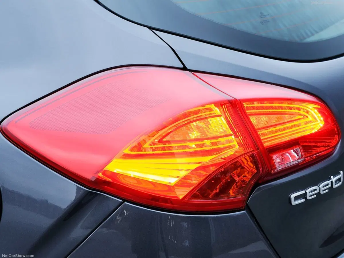 Kia cee'd 1.6 CRDi 136 CV DCT 5 porte GT Line (71)