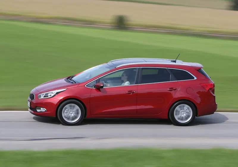 Kia Cee'd Sport Wagon (2012-18) (3)