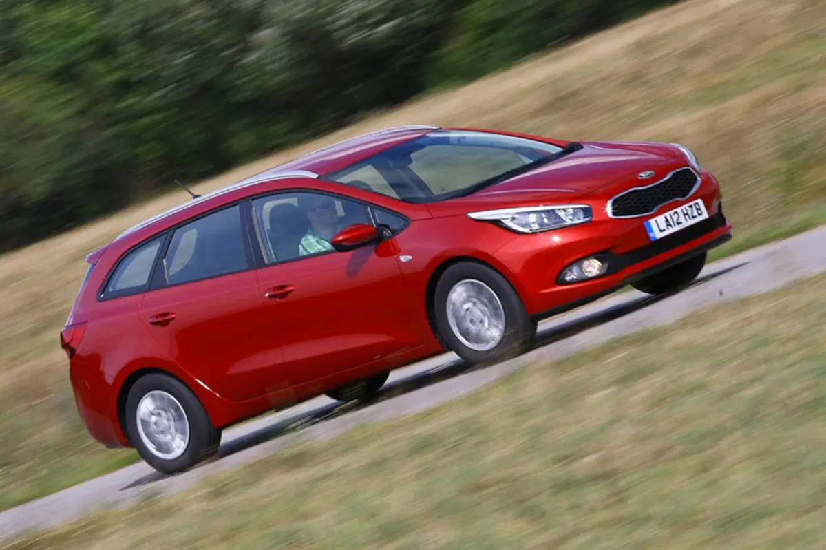 Kia Cee'd Sport Wagon (2012-18) (9)