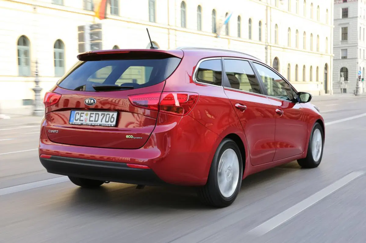Kia Cee'd Sport Wagon (2012-18) (5)