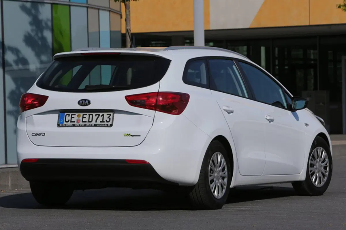 Kia Cee'd Sport Wagon (2012-18) (8)