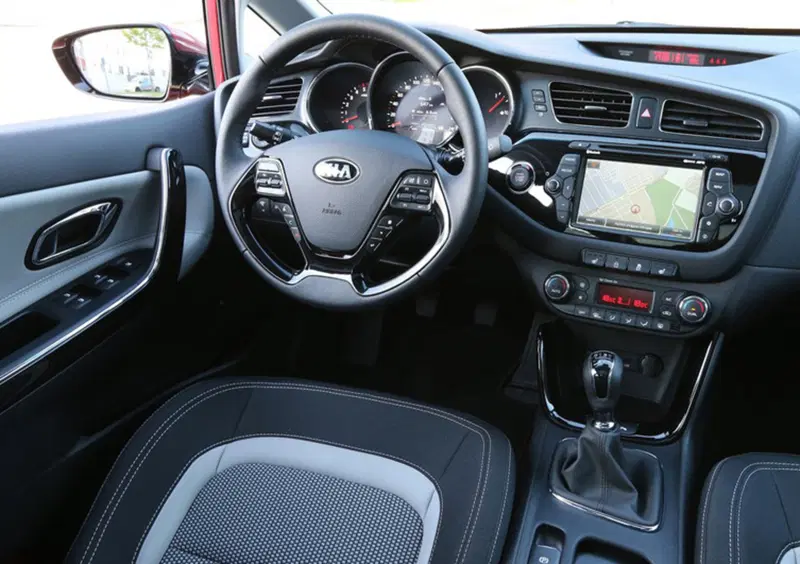 Kia Cee'd Sport Wagon (2012-18) (11)