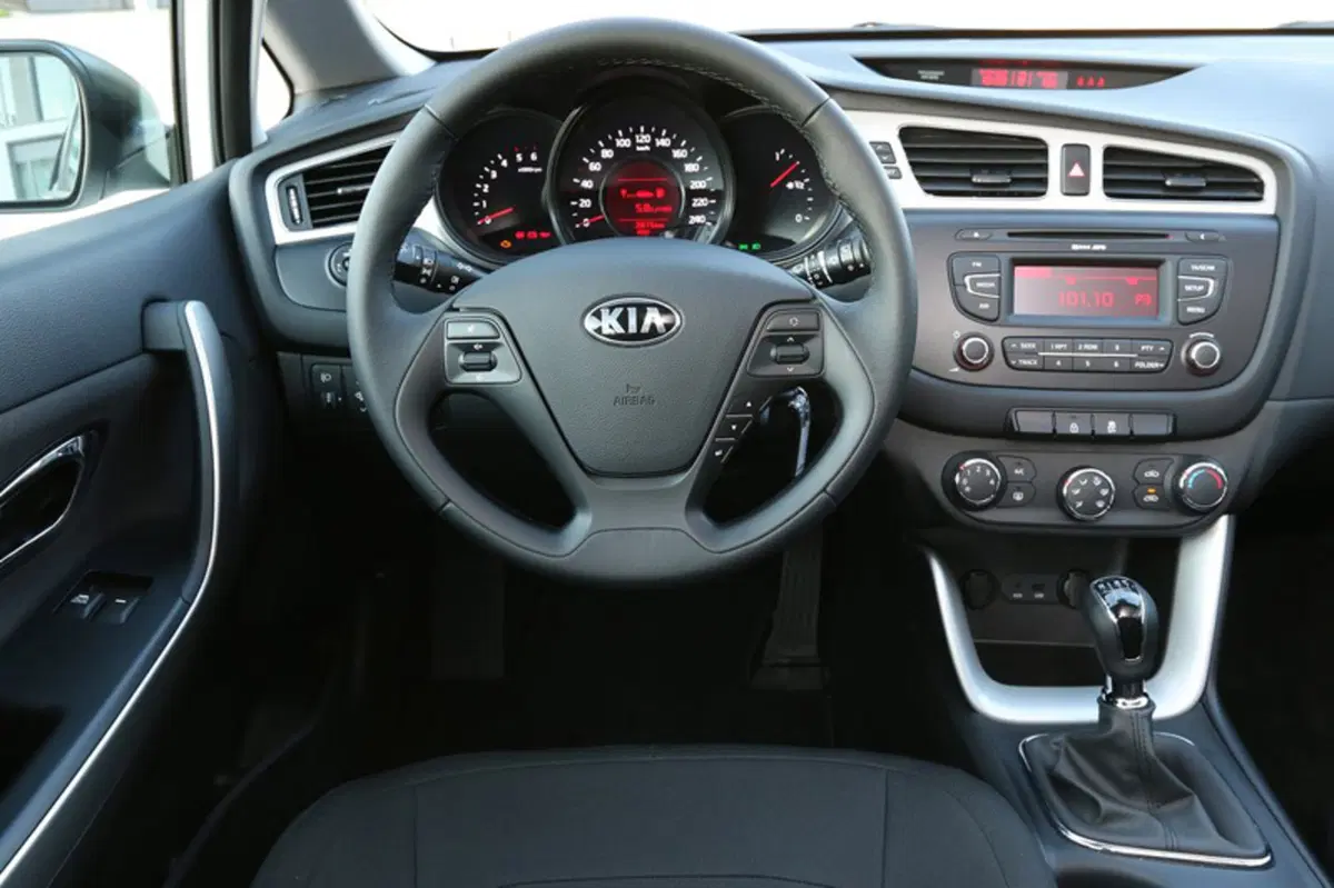 Kia Cee'd Sport Wagon (2012-18) (12)