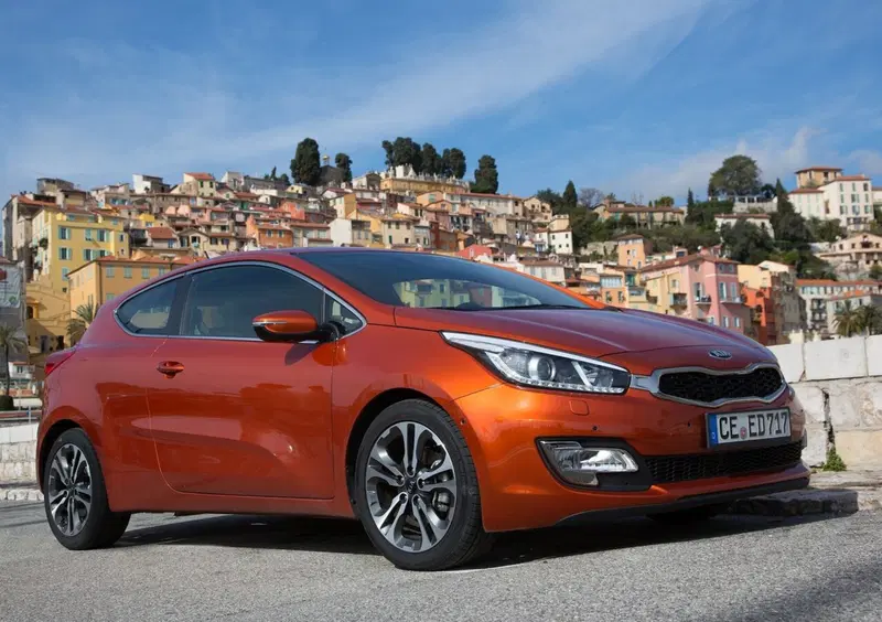 Kia Pro Cee'd (2013-14) (2)