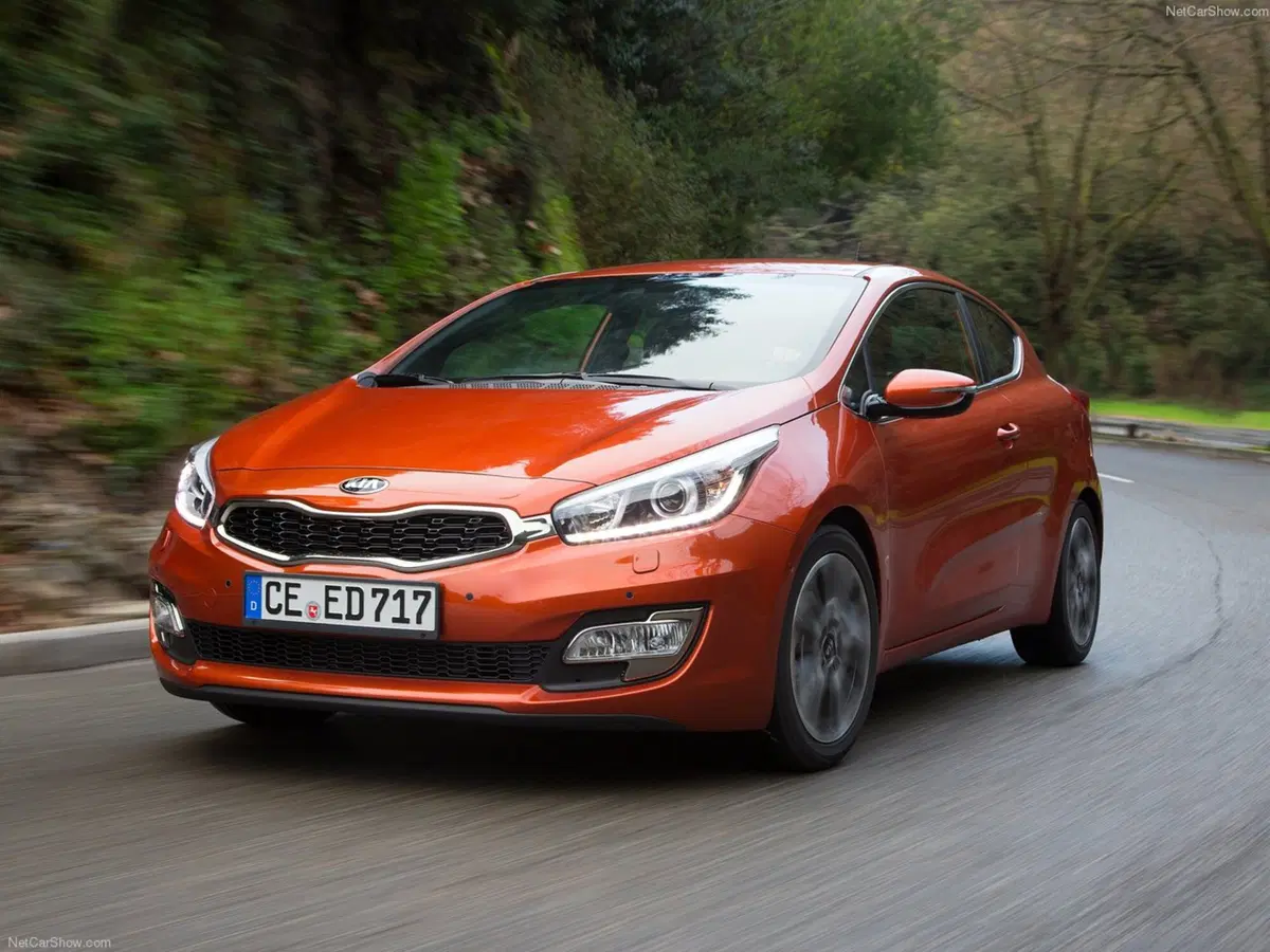 Kia Pro Cee'd (2013-14) (4)
